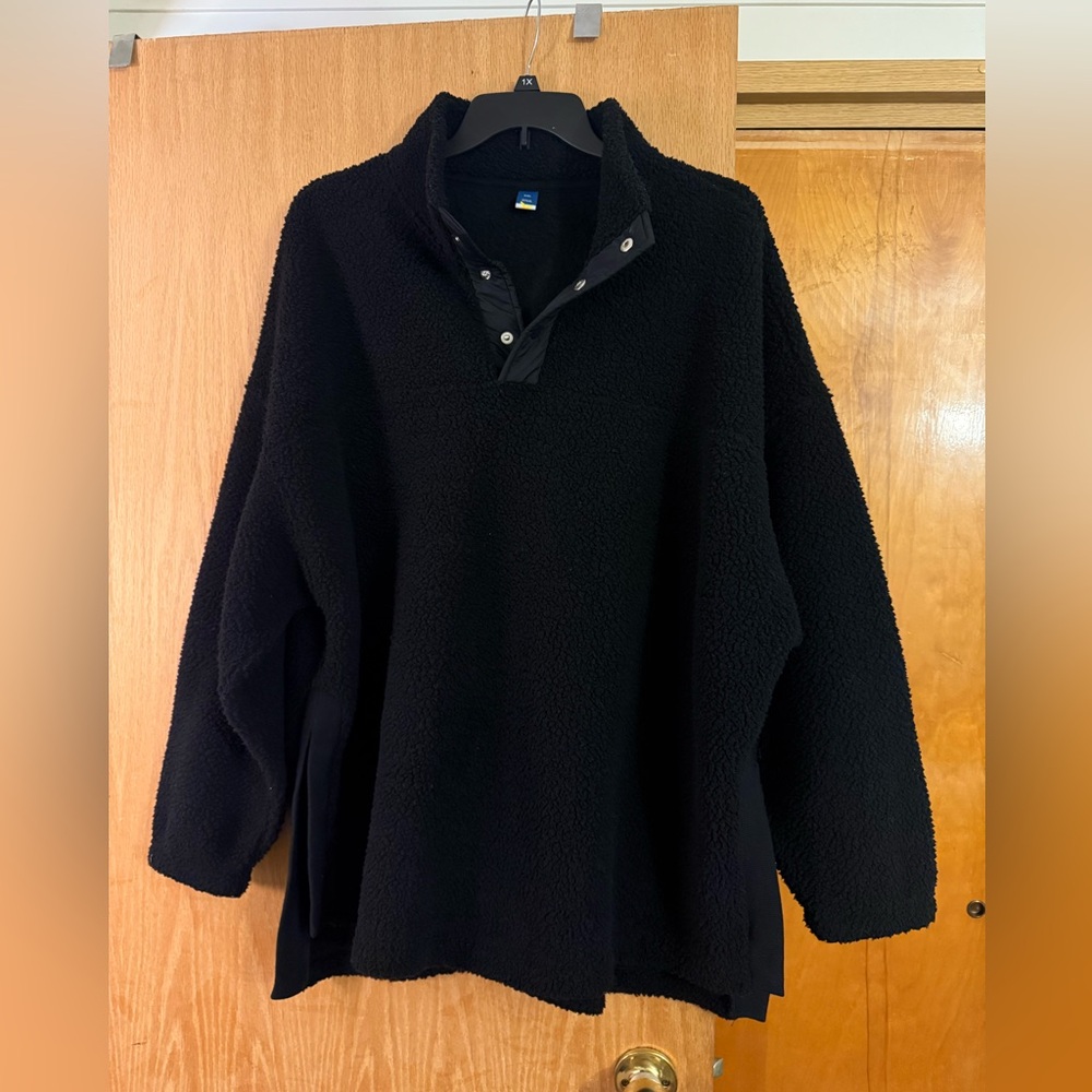 Old navy fleece sweater